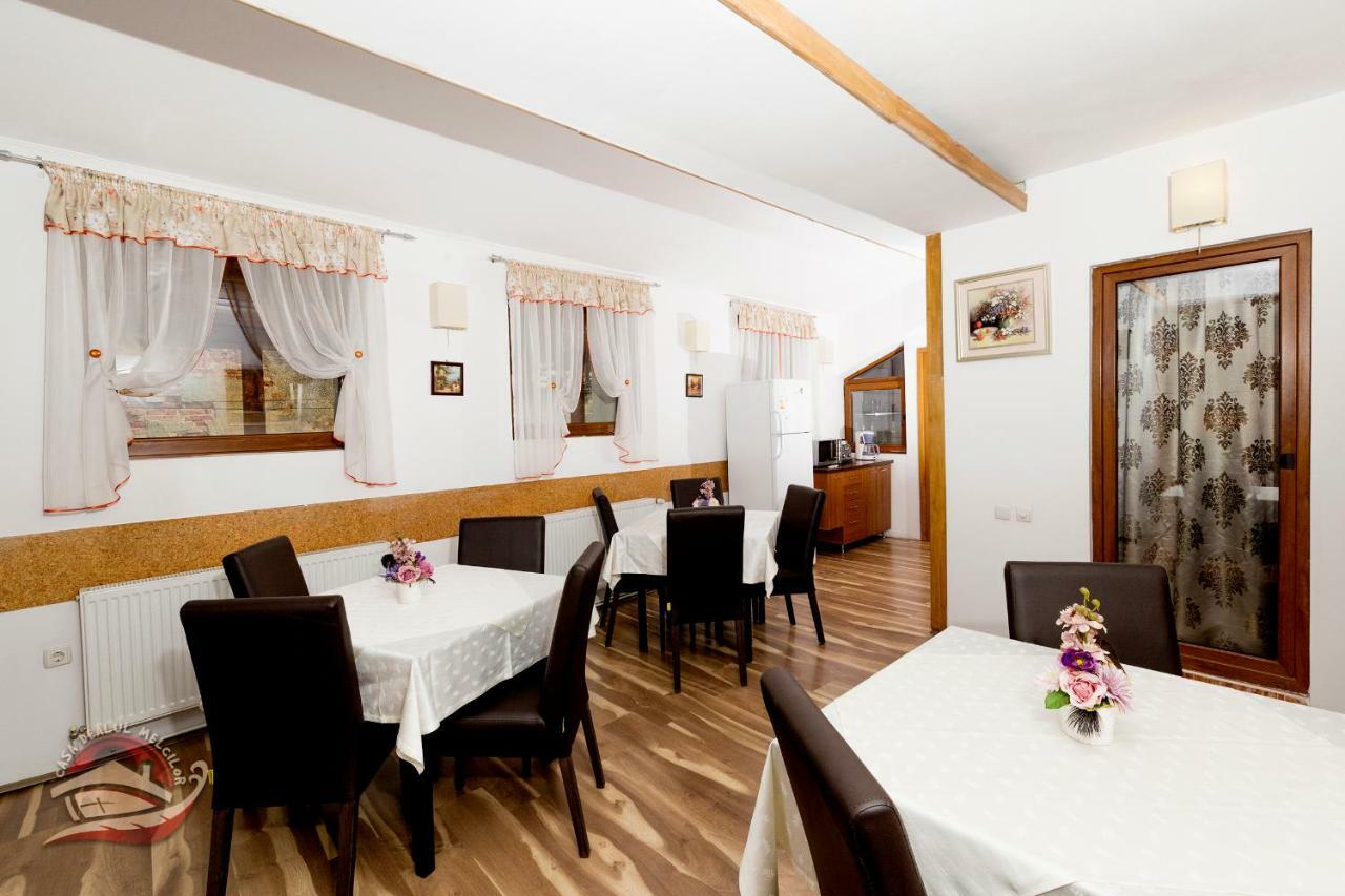 Hôtel Casa Dealul Melcilor à Braşov Extérieur photo