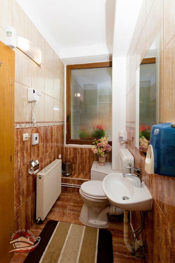 Hôtel Casa Dealul Melcilor à Braşov Extérieur photo