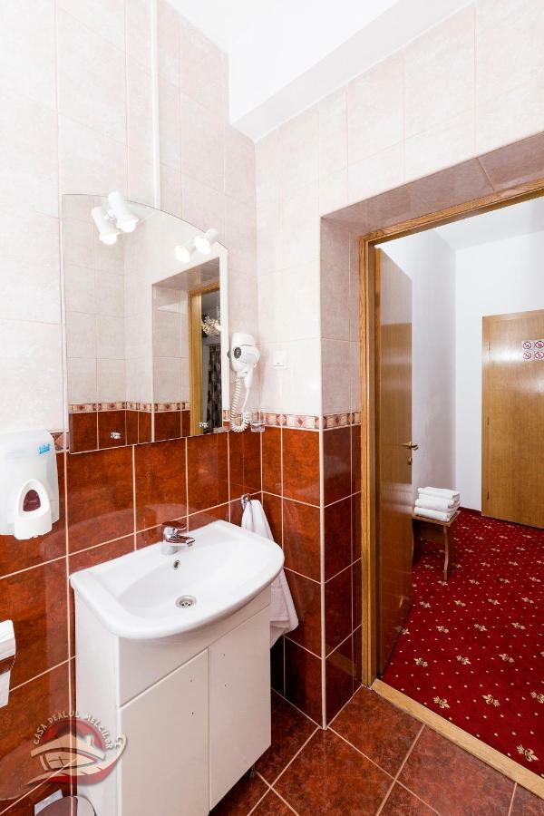 Hôtel Casa Dealul Melcilor à Braşov Extérieur photo
