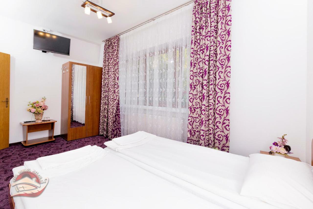 Hôtel Casa Dealul Melcilor à Braşov Extérieur photo