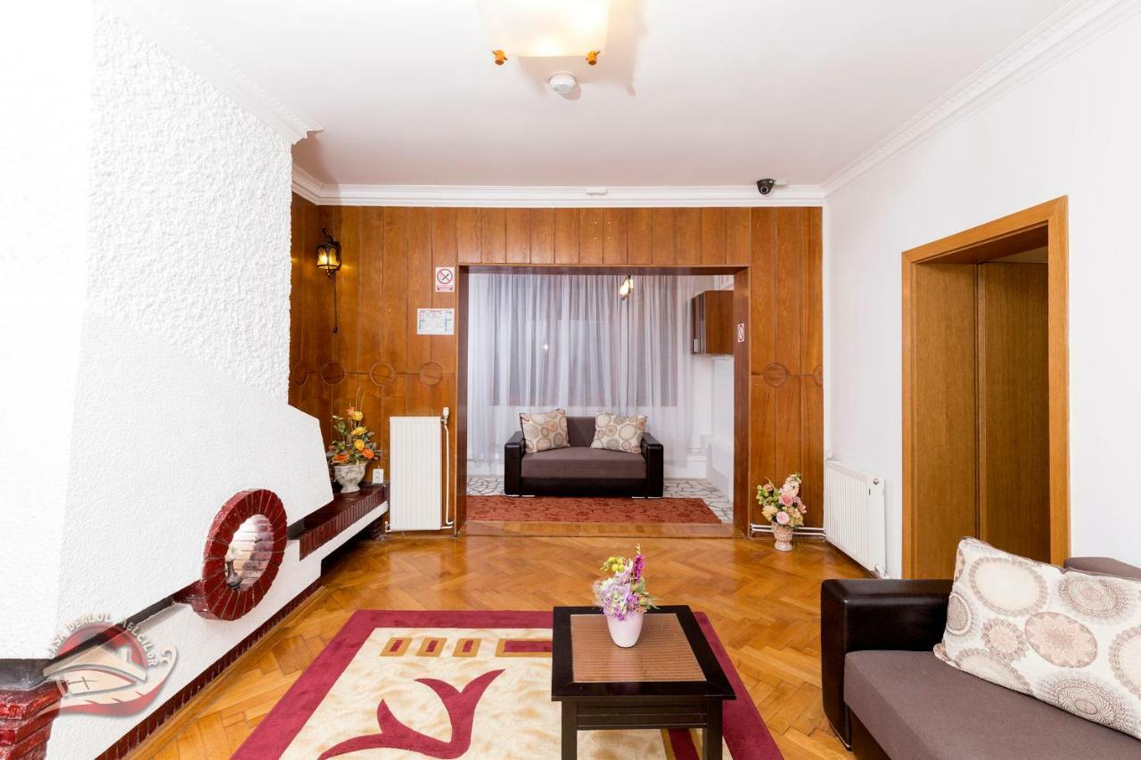 Hôtel Casa Dealul Melcilor à Braşov Extérieur photo